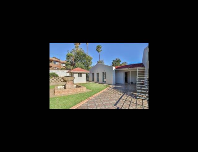 6 BEDROOM HOUSE FOR SALE IN BRAMLEY PARK